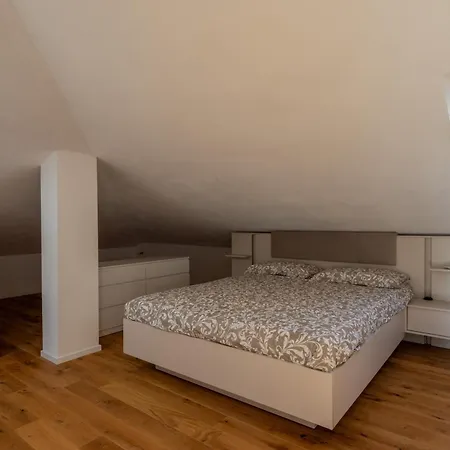 Lägenhet Casa Sarina Modern With And Sea View Up To 6 Ppl Garage Included